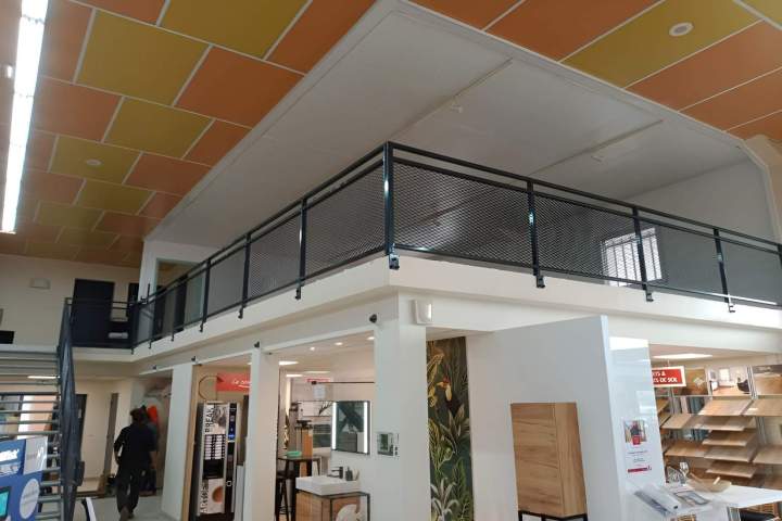 Garde-corps métallique pour espace commercial Castres